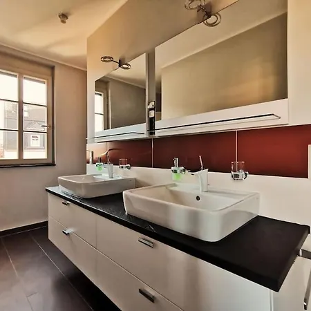 Διαμέρισμα Luxus Mit Blick Ueber Im Zentrum